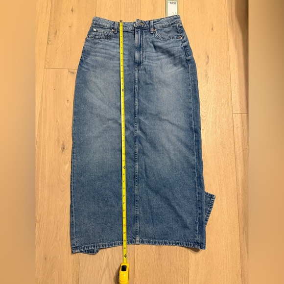 H&M Classic Blue A-Line Denim Skirt - Picture 4 of 6